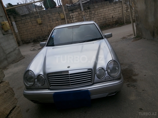 Mercedes E 240 1998, 228,000 km - 2.4 l - Bakı