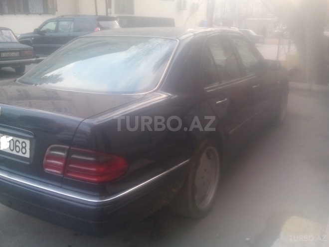 Mercedes E 320 1997, 150,000 km - 3.2 l - Bakı
