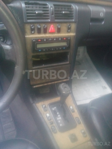 Mercedes E 320 1997, 150,000 km - 3.2 l - Bakı