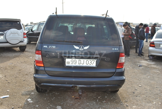 Mercedes ML 270 2002, 223,000 km - 2.7 l - Sumqayıt