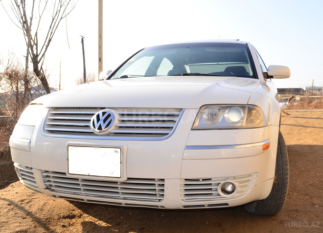 Volkswagen Passat 2001, 230,548 km - 1.8 l - Salyan