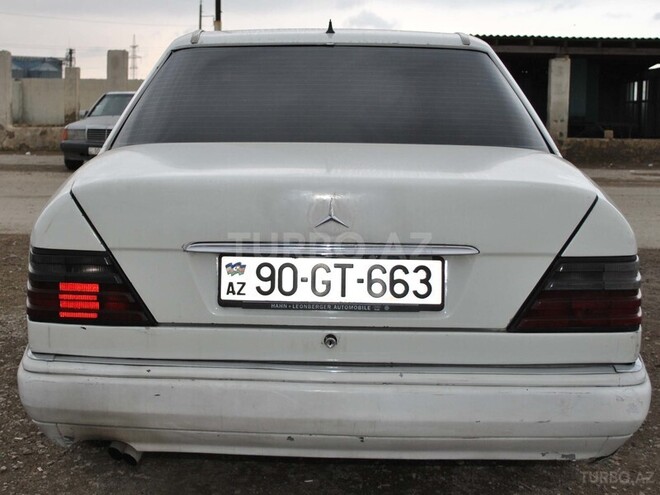 Mercedes E 250 1994, 400,000 km - 2.5 l - Kürdəmir