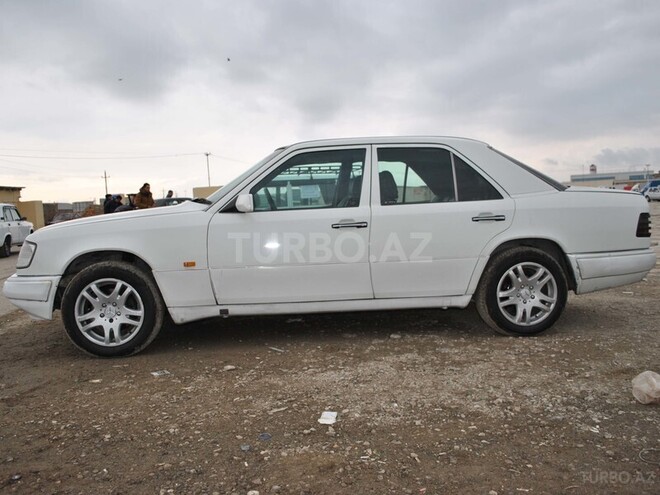 Mercedes E 250 1994, 400,000 km - 2.5 l - Kürdəmir