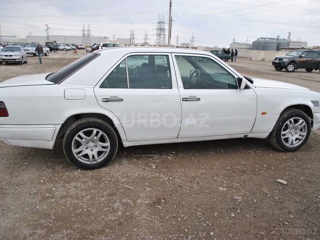 Mercedes E 250 1994, 400,000 km - 2.5 l - Kürdəmir