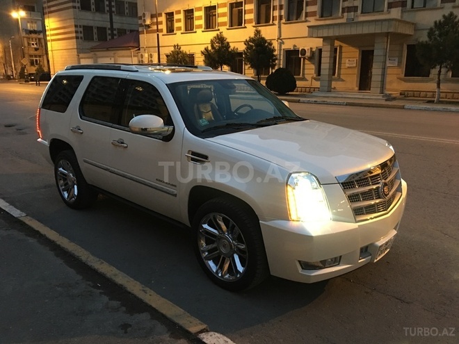 Cadillac Escalade 2011, 43,000 km - 6.2 l - Bakı