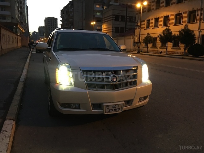 Cadillac Escalade 2011, 43,000 km - 6.2 l - Bakı