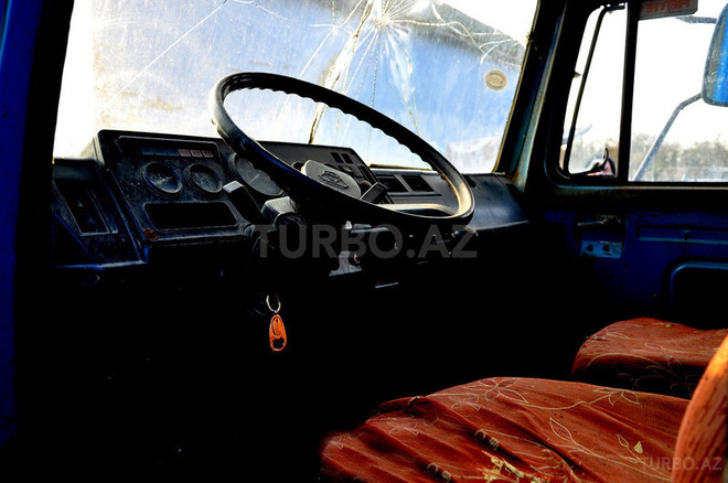 GAZ  2000, 200,000 km - 4.7 l - Salyan