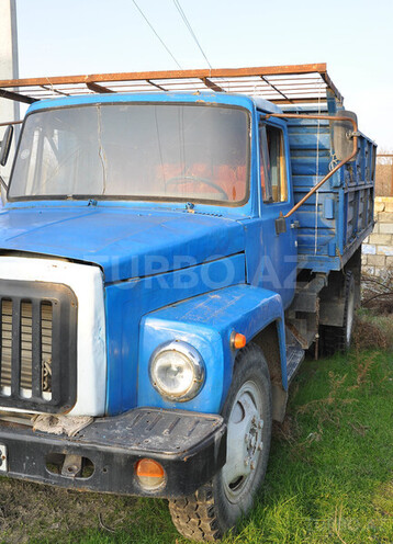 GAZ  2000, 200,000 km - 4.7 l - Salyan