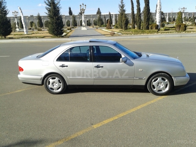 Mercedes E 280 1997, 249,000 km - 0.3 l - Gəncə