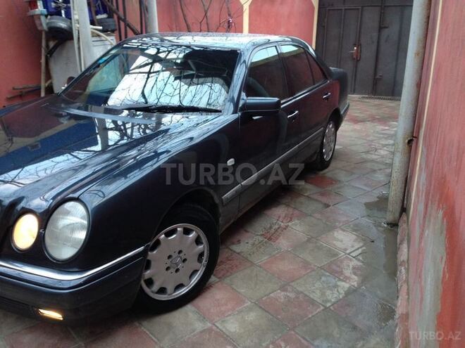 Mercedes E 300 1997, 210,000 km - 3.0 л - Bakı