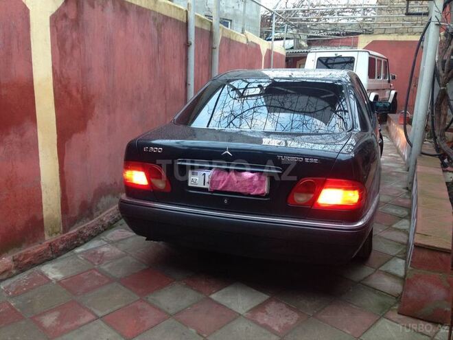 Mercedes E 300 1997, 210,000 km - 3.0 л - Bakı