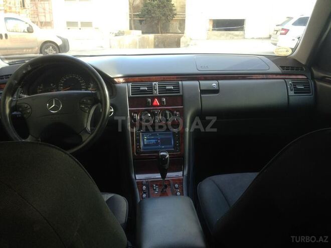 Mercedes E 240 2000, 205,000 km - 2.6 l - Bakı