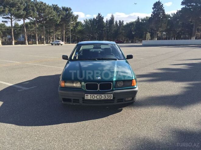 BMW 318 1993, 331,000 km - 1.8 l - Sumqayıt