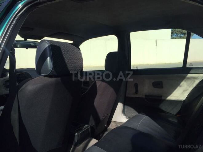 BMW 318 1993, 331,000 km - 1.8 l - Sumqayıt