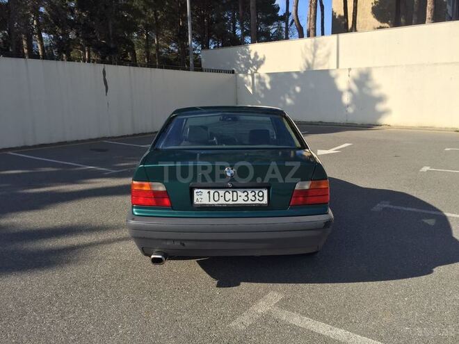 BMW 318 1993, 331,000 km - 1.8 l - Sumqayıt