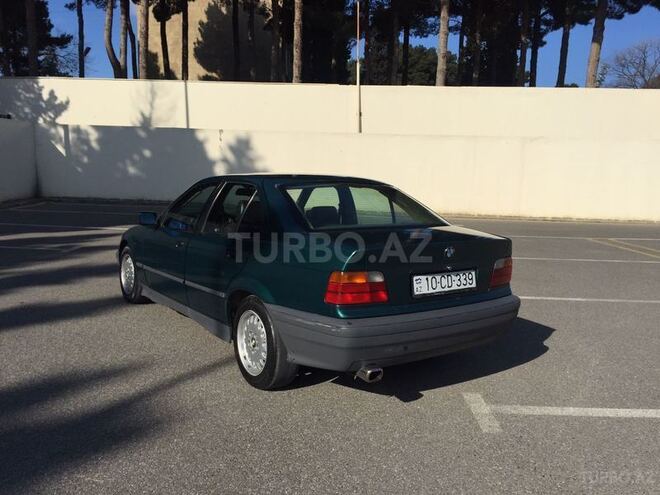 BMW 318 1993, 331,000 km - 1.8 l - Sumqayıt