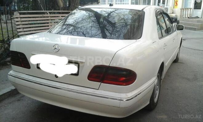 Mercedes E 220 2001, 340,000 km - 2.2 l - Sumqayıt