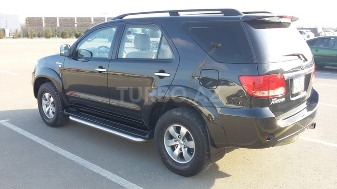 Toyota Fortuner 2006, 140,000 km - 4.0 l - Bakı