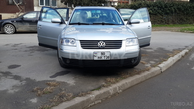 Volkswagen Passat 2002, 225,600 km - 1.8 л - Bakı
