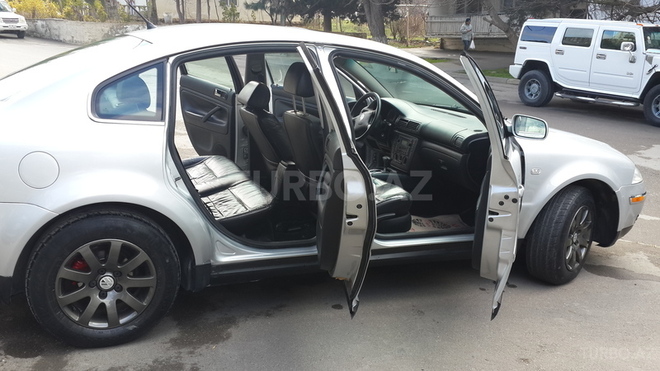 Volkswagen Passat 2002, 225,600 km - 1.8 л - Bakı