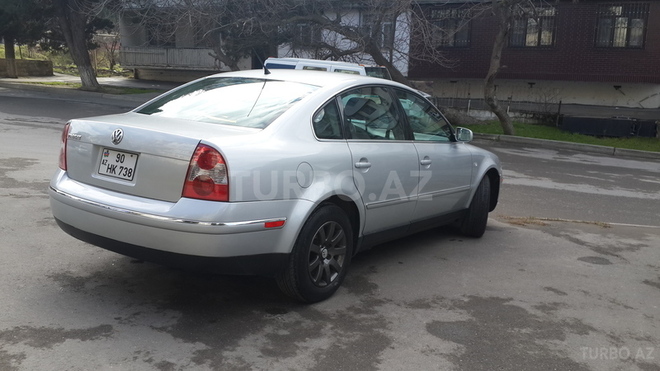 Volkswagen Passat 2002, 225,600 km - 1.8 л - Bakı