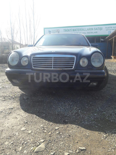 Mercedes E 240 1997, 19,094 km - 2.6 l - Lənkəran