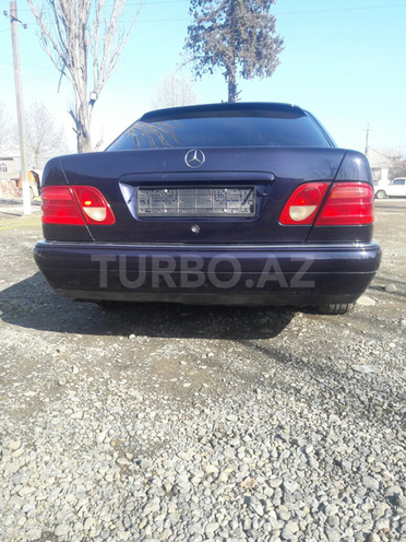 Mercedes E 240 1997, 19,094 km - 2.6 l - Lənkəran