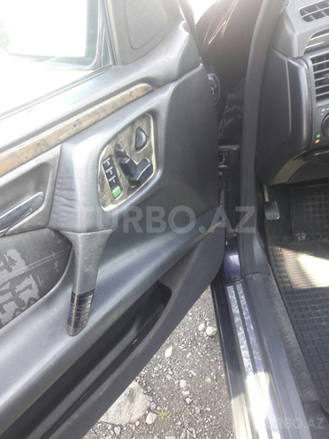 Mercedes E 240 1997, 19,094 km - 2.6 l - Lənkəran