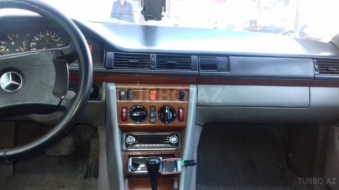 Mercedes E 230 1991, 250,000 km - 0.2 л - Bakı