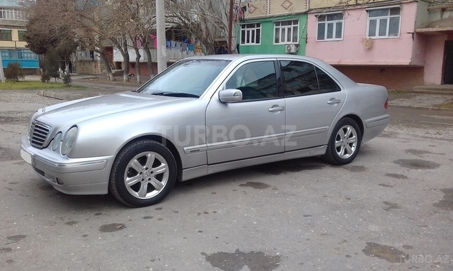 Mercedes E 240 2000, 201,000 km - 2.4 l - Bakı