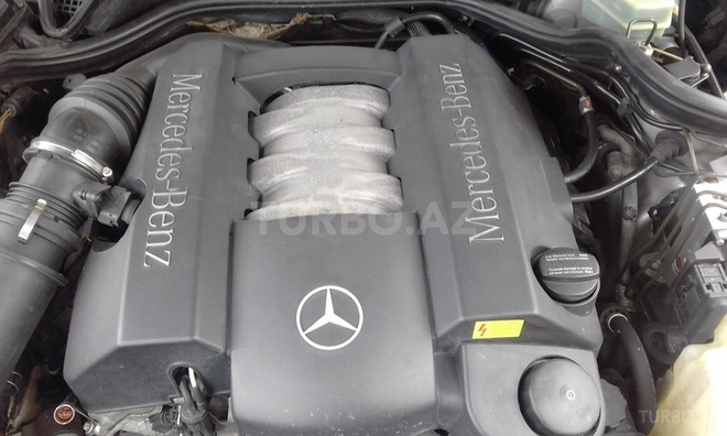 Mercedes E 240 2000, 201,000 km - 2.4 l - Bakı