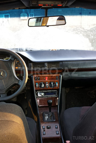 Mercedes E 280 1995, 280,000 km - 2.8 л - Bakı