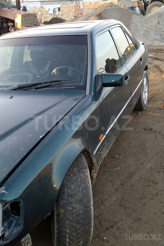 Mercedes E 280 1995, 280,000 km - 2.8 л - Bakı