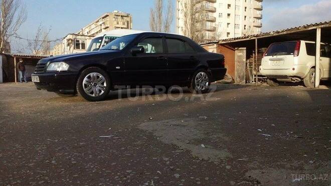 Mercedes C 180 2000, 284,500 km - 1.8 l - Bakı
