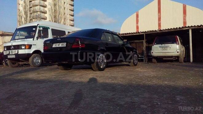 Mercedes C 180 2000, 284,500 km - 1.8 l - Bakı