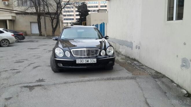 Mercedes E 320 2002, 200,000 km - 3.2 l - Bakı