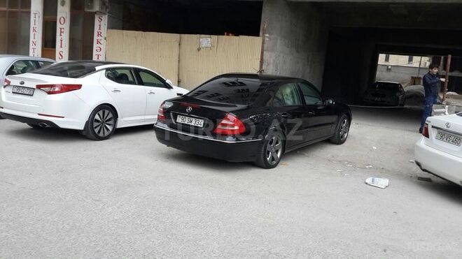 Mercedes E 320 2002, 200,000 km - 3.2 l - Bakı