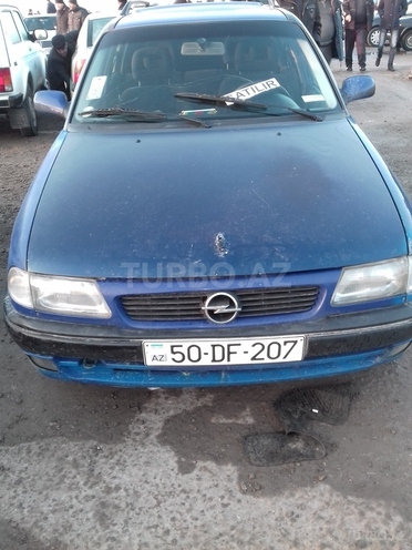 Opel Astra 1995, 323,820 km - 1.6 l - Ağstafa