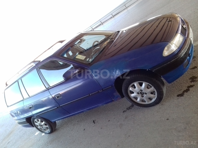 Opel Astra 1995, 323,820 km - 1.6 l - Ağstafa