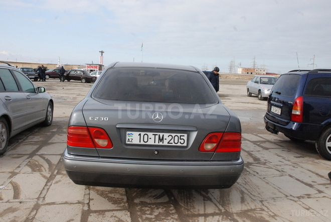 Mercedes E 230 1996, 1,960,000 km - 2.3 l - Bakı