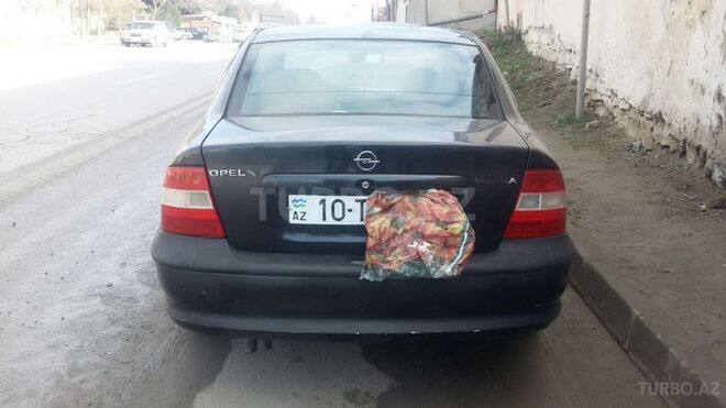 Opel Vectra 1996, 170,000 km - 2.0 l - Bakı