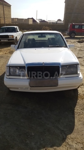 Mercedes E 200 1993, 380,000 km - 2.0 l - Bakı
