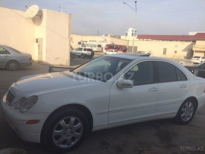 Mercedes C 240 2001, 260,000 km - 2.4 l - Sumqayıt