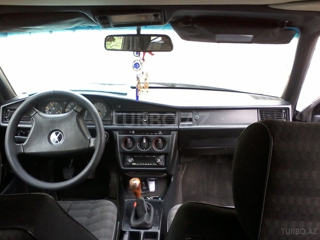 Mercedes 190 1992, 38 km - 1.8 l - Ucar