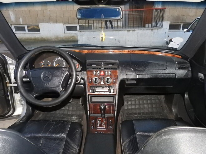 Mercedes C 230 1998, 205,000 km - 2.3 л - Şirvan