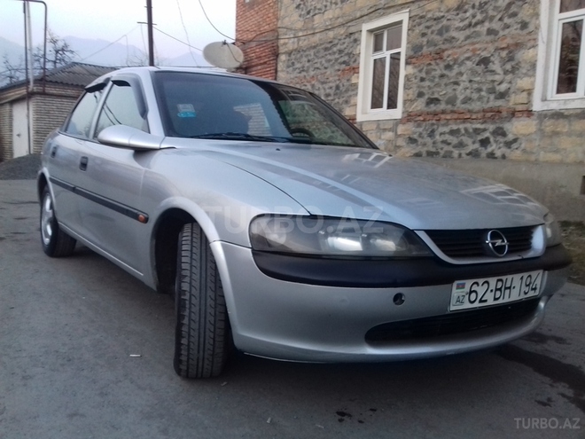 Opel Vectra 1997, 230,000 km - 1.8 л - Zaqatala