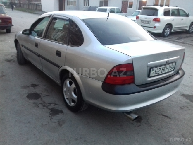 Opel Vectra 1997, 230,000 km - 1.8 л - Zaqatala