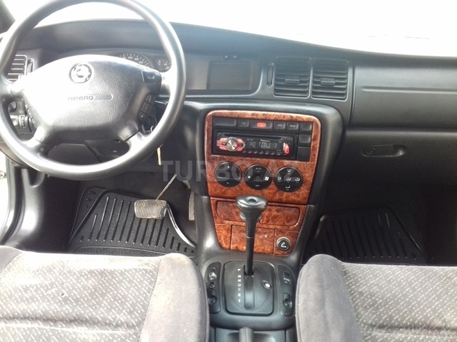 Opel Vectra 1997, 230,000 km - 1.8 л - Zaqatala