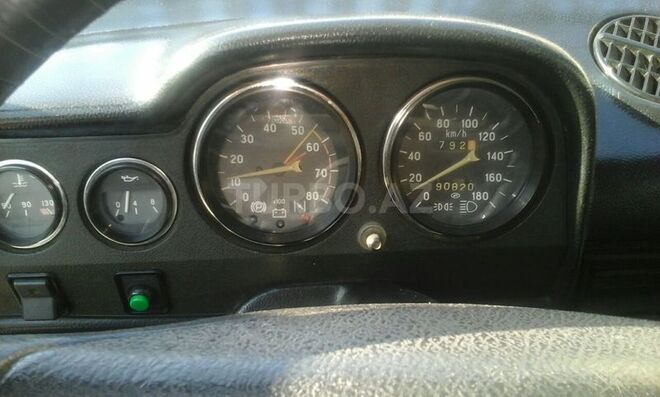 LADA (VAZ) 2106 1988, 90,000 km - 1.3 l - Salyan