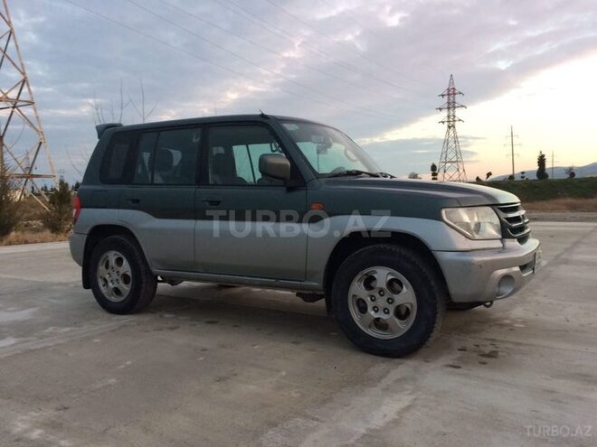 Mitsubishi Pajero io 2001, 290,000 km - 2.0 l - Bakı